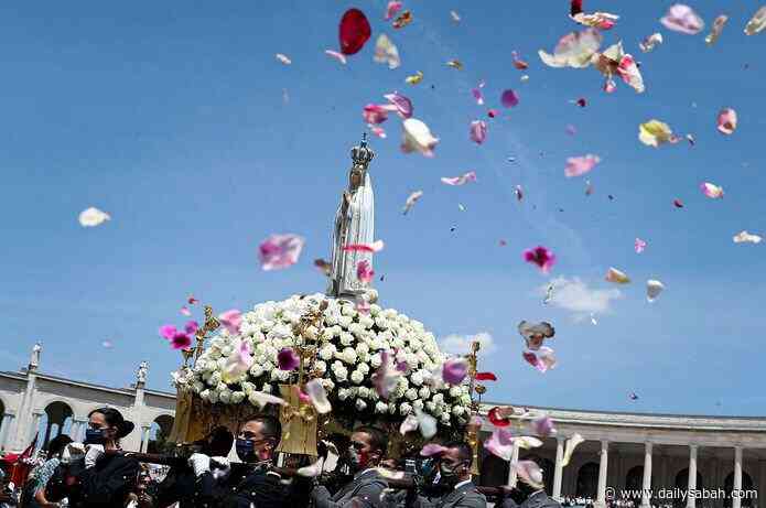 Images from 105th anniversary of Our Lady of Fatima in Portugal - Daily Sabah