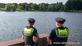 Polizei Hamburg: Messerstich im Rücken: Teenager im Stadtpark überfallen