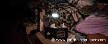 [EN IMAGES] Qui dit vrai? Terré dans une cave, difficile d’avoir les vraies nouvelles