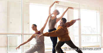 Ukrainian Dancers Have Spread To The Wind