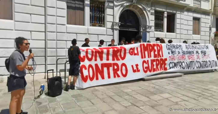 Venezia, occupata la sede legata all’oligarca Leonid Mikhelson: è l’uomo più ricco della Russa – Video