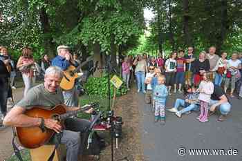 Und mittendrin eine Friedenshymne