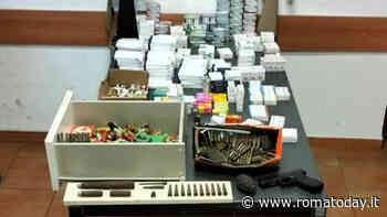 La coppia che vende steroidi e anabolizzanti, in casa bombe a mano e fucili da guerra