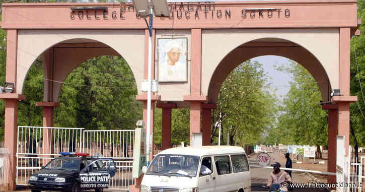 Nigeria, studentessa cristiana lapidata e bruciata: era accusata di blasfemia per un messaggio WhatsApp su Maometto