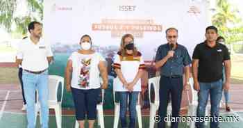 Inauguran torneo relámpago de voleibol mixto y fútbol 7 en Macuspana - Diario Presente