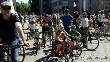 Kinder demonstrieren für mehr Sicherheit im Verkehr
