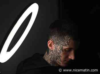 En Ukraine, l'élan patriotique s'exprime aussi en tatouages