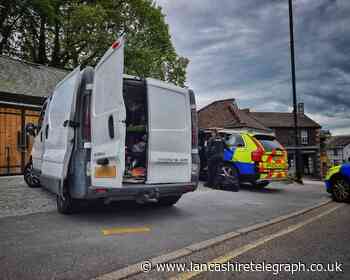Driver of Transit van on cloned plates arrested for having no insurance or licence