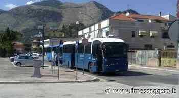 La trappola dei bulloni alla fermata dei bus di Sora, ferito un altro pedone ma nessuno interviene - ilmessaggero.it