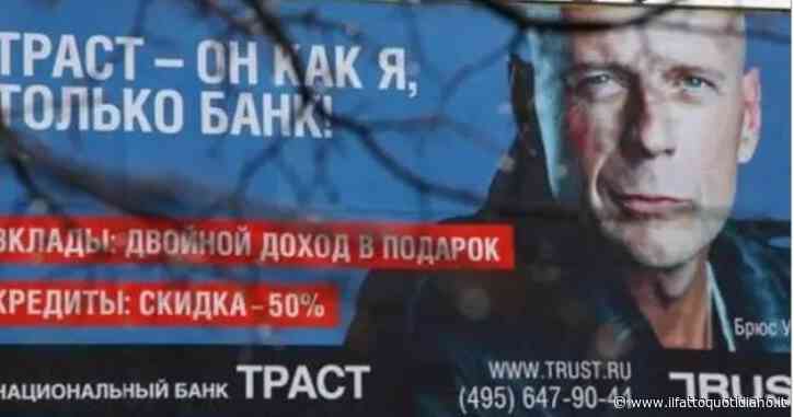 Guerra in Ucraina, nessun risarcimento per la truffa alla National Bank Trust (sponsorizzata da Bruce Willis): “Ora è proprietà di Mosca”