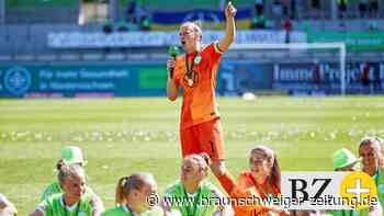 VfL-Torfrau Schult schickt pikanten Titelgruß nach München