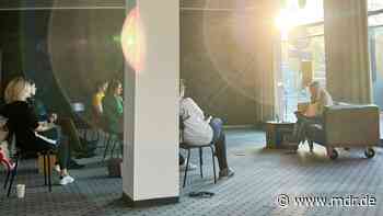 Deportierte Juden: Chemnitz liest und sprüht gegen das Vergessen - MDR