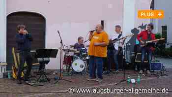 Aichach: Gelöste Stimmung beim Auftakt zur Straßenmusik am Aichacher Stadtplatz | Aichacher Nachrichten - Augsburger Allgemeine