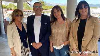 Diversamente abili in surf grazie a Fondazione Marmo - Il Tirreno