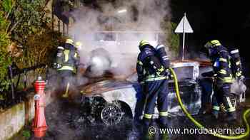 Brennende Pkw: Feuer drohte auf Haus überzuspringen - Nordbayern.de