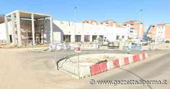 Via Parma, lavori e polemiche. Fritelli: «Rotatoria pronta il 25 maggio» - Gazzetta di Parma