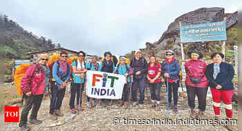 Women led by Bachendri Pal on Himalayan expedition