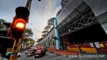 Napoli, 20enne picchiato e accoltellato in via Acton: era fermo al semaforo - QUOTIDIANO NAZIONALE