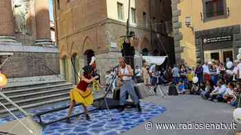 Siena, animazione e intrattenimento per le vie del centro storico per la Giornata Internazionale della Famiglia - RadioSienaTv