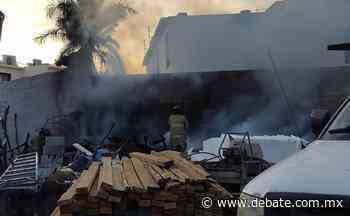 Se incendia almacén de materiales de empresa constructora en Los Mochis, Sinaloa - Debate
