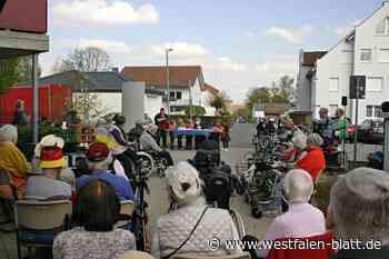 Bewohner feiern Maifest in Steinheim - Westfalen-Blatt