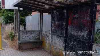 Prima Porta, pensiline fatiscenti lungo la linea 035