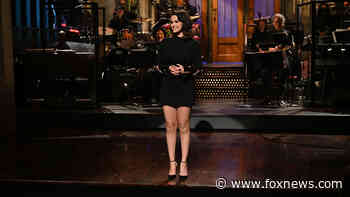 Selena Gomez jokes in 'SNL' monologue about finding her next partner: 'I'm manifesting love'