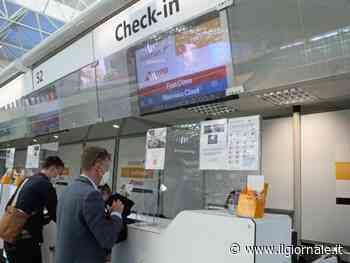 Mascherine in aereo: cosa cambia da oggi