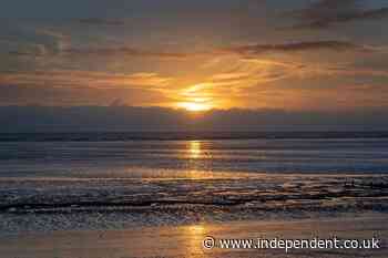 Fifth of 18 to 25-year-olds ‘experienced holiday scams or know someone who has’ - The Independent