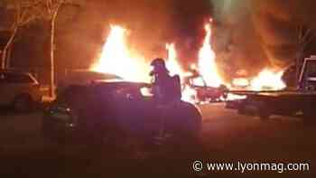 Vaulx-en-Velin : plusieurs voitures brûlées dans la nuit de dimanche à lundi - Lyon Mag