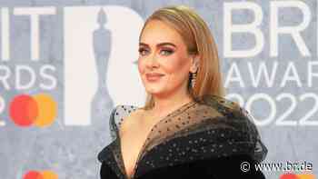 "Ich kann es nicht glauben": Adele räumt bei den Brit Awards ab - br.de