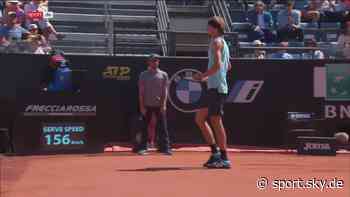 Tennis Video: Zverev rettet Schmetterling bei ATP Masters in Rom - Sky Sport