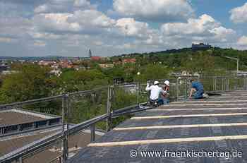 Baustelle des Globe in Coburg: Rundgang mit Baustellenleiter Thomas Eck. Blick vom Dach, Bühnenmechanik, Gerüst. - Fränkischer Tag