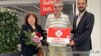 PS-Lotterie-Sparen der Sparkasse Rosenheim-Bad Aibling: Rosenheimer Ehepaar gewinnt 10.000 Euro