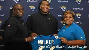 Travon Walker “getting more comfortable” at outside linebacker