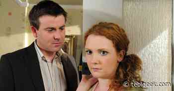 Dentro Corrie John Stape, la moglie star della soap opera, un nuovo lavoro e un folle attacco di fan - - Tebigeek