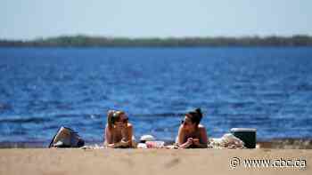'Just a head-shaker': Ottawa blanketed by unexpected May heat wave - CBC.ca