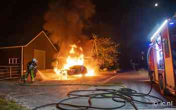Brand verwoest auto in Triemen - Leeuwarder Courant
