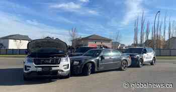 Edmonton intersection closed after police make ‘direct vehicle contact’ with suspect vehicle after responding to weapons complaint