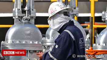 Saudi Aramco: Oil giant sees profits jump as prices surge