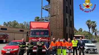 Farmaci e cibo per l'Ucraina, partiti da Catania gli aiuti raccolti dai vigili del fuoco siciliani - Giornale di Sicilia