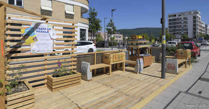 Heidelberg:  Mit "Parklets" sollen Parkplätze Treffpunkt werden