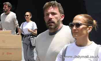 Ben Affleck and Jennifer Lopez hold hands as they arrive at a studio in LA - Daily Mail