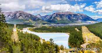 This Alberta mountain town will soon charge visitors to park on select streets - Curiocity
