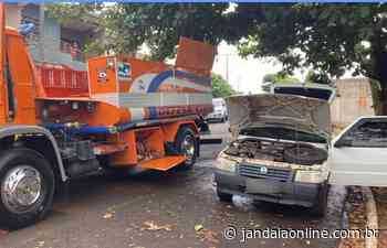 Atearam fogo em veículo estacionado em Jandaia do Sul - Jandaia Online