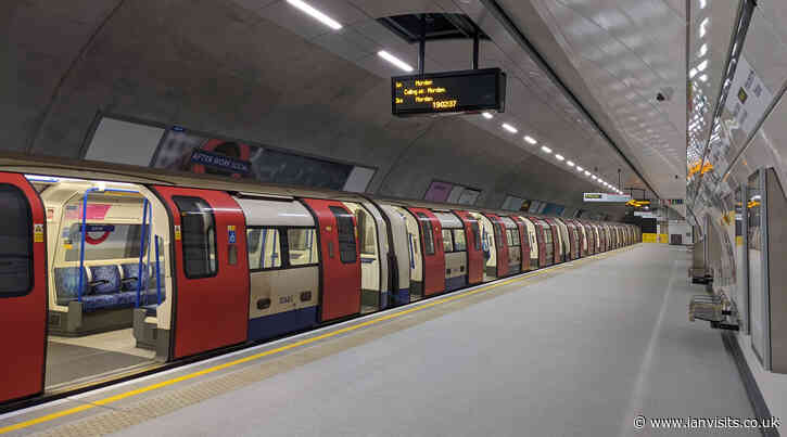 Photos from Bank tube station’s huge new platforms
