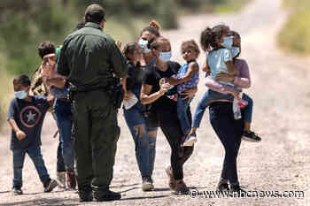 More than 234,000 migrants tried to cross southern U.S. border in April, a new high