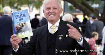 Retired Wagga racecaller and sports broadcaster Allan Hull launches autobiography 'The Gates Craassh Back' - The Border Mail