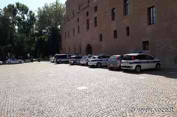 Ma è il cuore monumentale di Carpi o il garage della Polizia Locale? - Voce.it