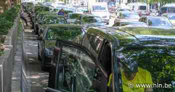 Uber-chauffeurs manifesteren in Brussel voor wijzigingen aan taxiplan - Het Laatste Nieuws